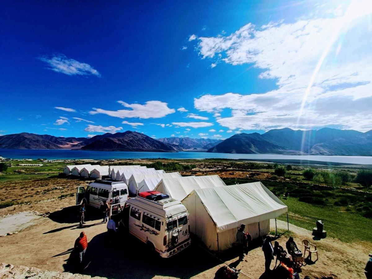 Camp Redstart Hotel Leh Buitenkant foto